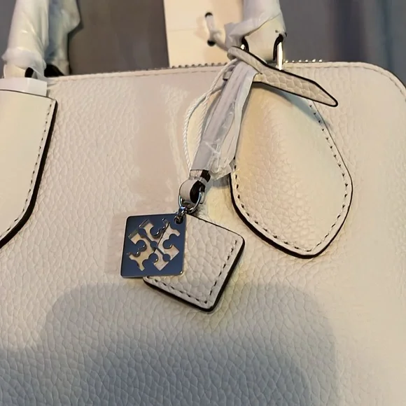 Tory Burch super white small purse - Picture 2 of 10